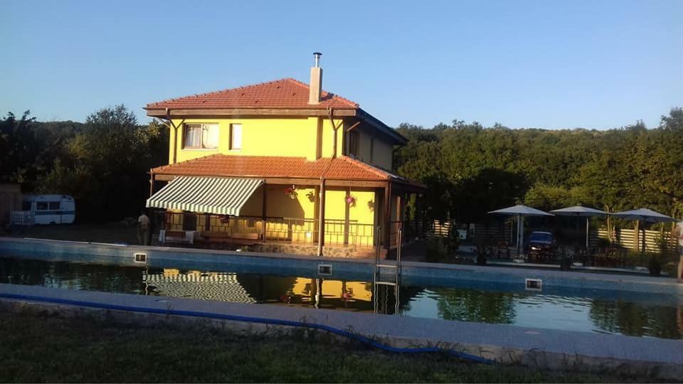 Pensiunea Casa Vanatorului Hotel Oteleni Bagian luar foto