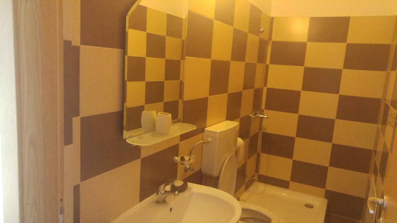 Pensiunea Casa Vanatorului Hotel Oteleni Bagian luar foto
