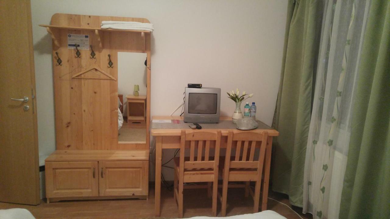 Pensiunea Casa Vanatorului Hotel Oteleni Bagian luar foto